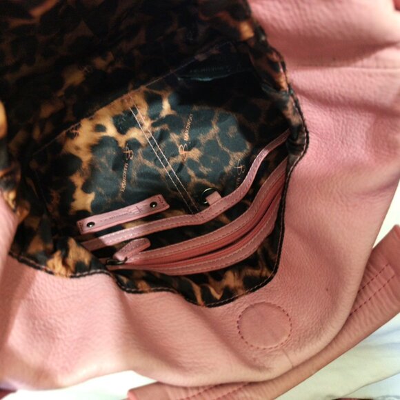 B Makosky Rare Pink Studded Bag - Picture 6 of 7